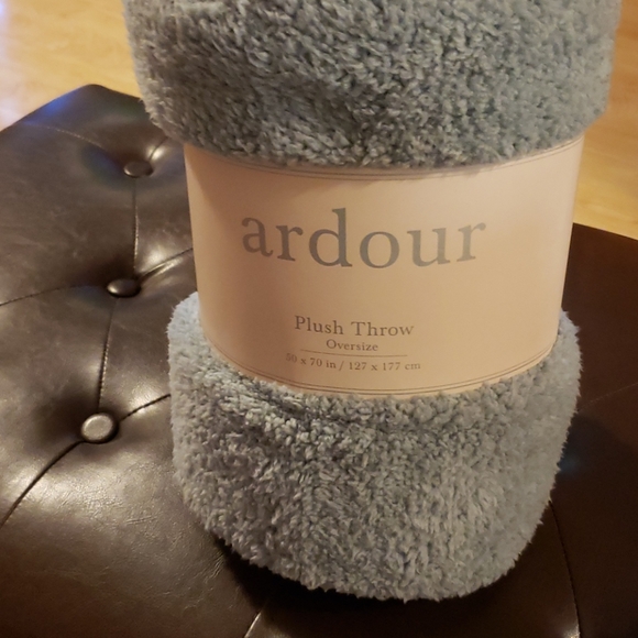 ardour Other - Blanket super soft plush NWT